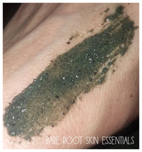 Spirulina and Seaweed Dead Sea Salt Clay Facial Mask